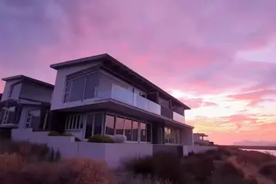 Image de Lagoon House