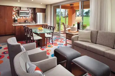 Image de Coachella  - April 16th  - 19th Marriott Shadow Ridge - Full Access Resort