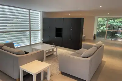 Image de Spacious studio set in a green location