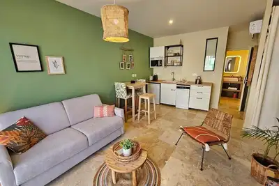 Image de La Bastide entre Eurexpo et St Exupéry