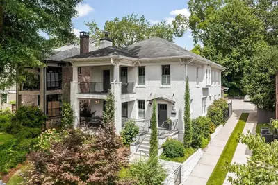 Image de World Cup Luxury Basecamp Walk to Park BeltLine Marta 5br Midtown Estate