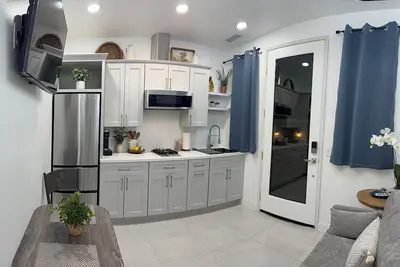 Image de Fantastic 1-bedroom with a beautiful kitchen with Ac in sunny Indio.