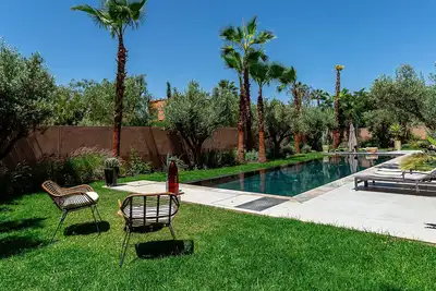 Image de Villa à Marrakech avec 5 chambres à coucher, 10 couchages