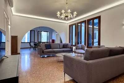 Image de Angelo Prestige Canal View