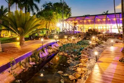 Image de Luxe Gorgeous 7br Home With Game Room/Pool