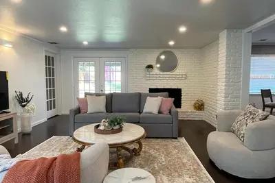 Image de Let’s Extend Our Stay Near At&T Stadium Dfw & Dal airport convention center