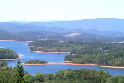 Image de Cozy Mountain Cabin with Stunning Lake & Ridge Views