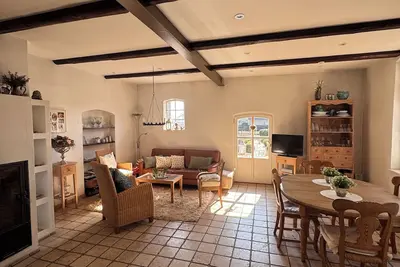 Image de Charming apartment by the stables with a great terrace to relax on