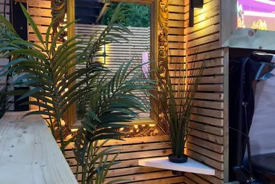 Image de Eyre Square Centre Apartment with Hot Tub