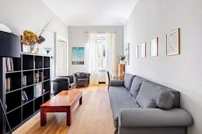 Image de Bright three-room apartment - historic building near the Po