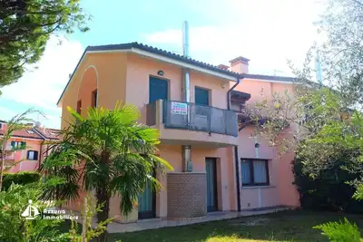 Image de Villa « Le Cascine 01 » avec terrasse privée, jardin privé et climatisation