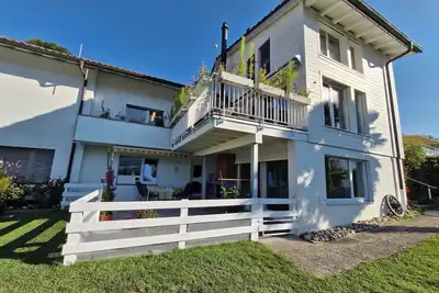 Image de Lovingly furnished 3 room apartment \"Sonnentraum\" with a view of the lake and mountains