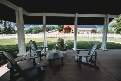 Image de Charming Lake Delton Farmhouse