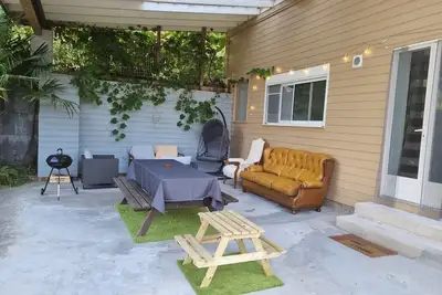 Image de Gîte cosy avec terrasse privée, vue montagne et Wi-Fi à Saint-Martin-d'Arrossa