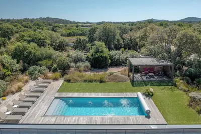 Image de Villa contemporaine à 10 min à pied de la magnifique plage de Pinarello