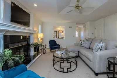 Image de Cozy TownHome_Mins to Attractions_near Opr Med