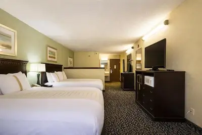 Image de Family-Friendly Room near Lake Region Heritage Center, w/ Free Onsite Parking