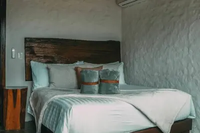 Image de Peaceful Andes Cabin to Enjoy Bird Watching + Cozy Outdoor Deck & Onsite Pool