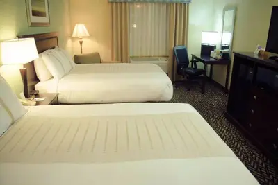 Image de 2 Rooms near Lake Region Heritage Center  | Free Parking, Bfast, & Pool Access!