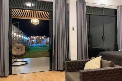 Image de Casa en Ica con amplias áreas verdes, piscina, bbq