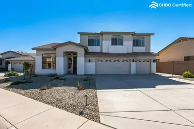 Image de Wonderful 5-bedroom house with Pool in Surprise. SpringTraining/Shopping/More.