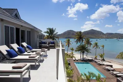 Image de 2 Bedroom Penthouse Suite with a Panoramic view of Falmouth Harbour