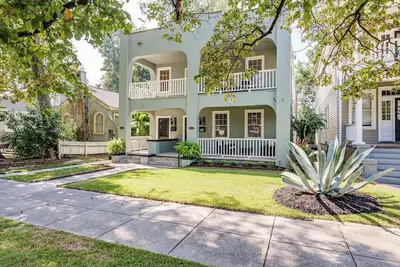 Image de Spacious 6-Br House/Duplex in charming  Augusta with Ac