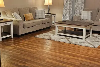 Image de This beautiful, spacious, cozy home is located right in the heart of Summit, Ms.