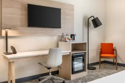 Image de 4 Convenient Units | Pendleton Round-Up Executive Stay | 2. 4 Miles to Arena