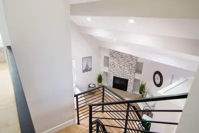 Image de luxury Home In Great Location