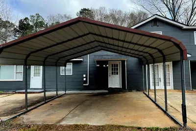 Entire Unit A - Golden Bell-2br