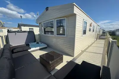 Image de Fantasy Island Resort - The Merlin with Private Hot Tub - Eastgate D7