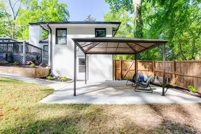 Image de Entire Rental Unit - Cozy 1 Br/ 1 Ba