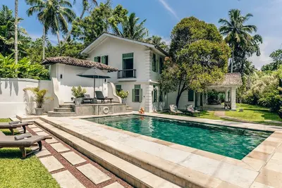 Image de Sea Spray Villa - Six Chambres Villa, Couchages 12