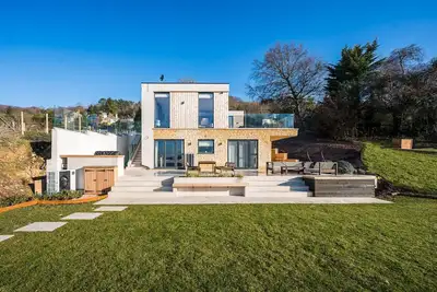 Image de Elysian Heights - Cinq Chambres Villa, Couchages 10