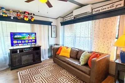 Image de Disney Cozy 2-bedroom cottage near parks