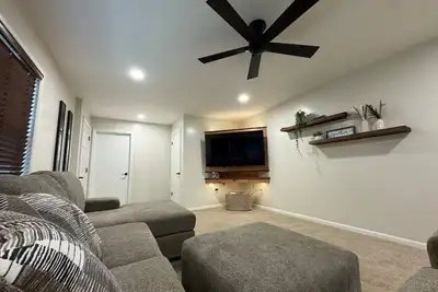 Image de New! Cozy Family Getaway|Amish Farmland|Patio|