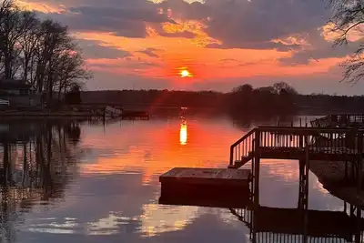 Image de Private Dock with Kayak launch on High Rock Lake with 6 beds