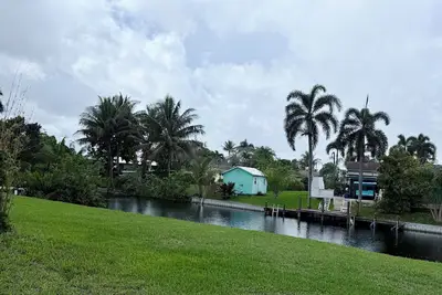 Image de 2/1 Lake Studio in Lantana 3. 5 Mi to Beach No Fees