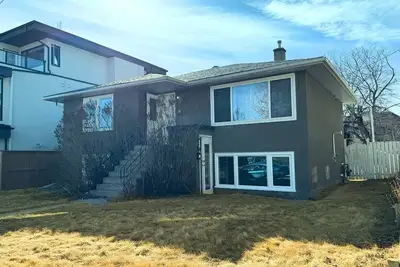 Image de Cozy Parkdale escape - 2bdr near foothills hospital