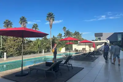 Image de Condo 4 1/2 sur 2 étages avec piscine\nPrès de la mer
