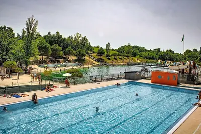 Image de Escapade près du lac Monclar avec piscine