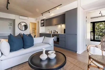 Image de Seaside bliss - cosy designer 2br - A/C, pool