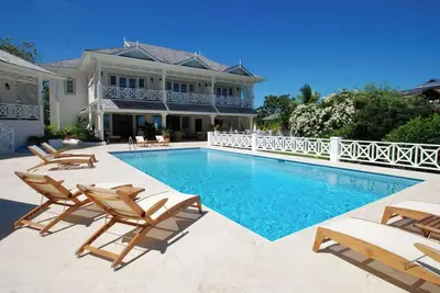Image de Madame Jardin 5 Bedroom Villa Above Magazine Beach With Sea View