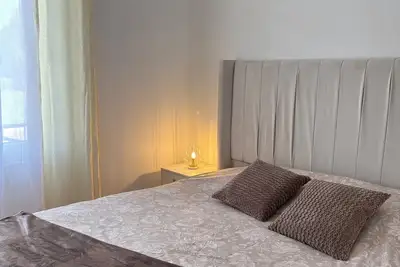 Image de Maison cosy lumineuse terrasse&parking gratuit 3 chambres