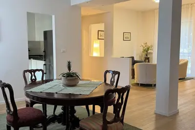 Image de Rare Florence Find: 4 Bedrooms, Elevator, Private Garage