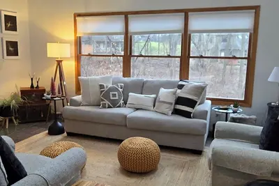 Image de Charming Retreat - Cozy 2-bedroom house in beautiful Galena