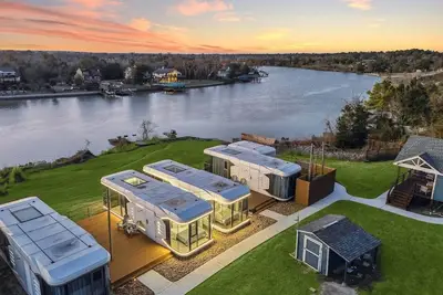 Image de Le Bateau 10 - A Unique Stay by San Jacinto River