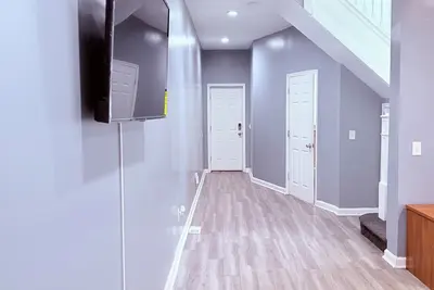 Image de Lovely 4 Bedrooms Family home, minutes from Downtown.