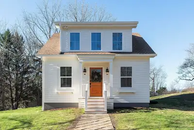 Image de Family-Friendly Cottage 2br + Loft - Fire Pit, Near Uva, Hiking & Wineries